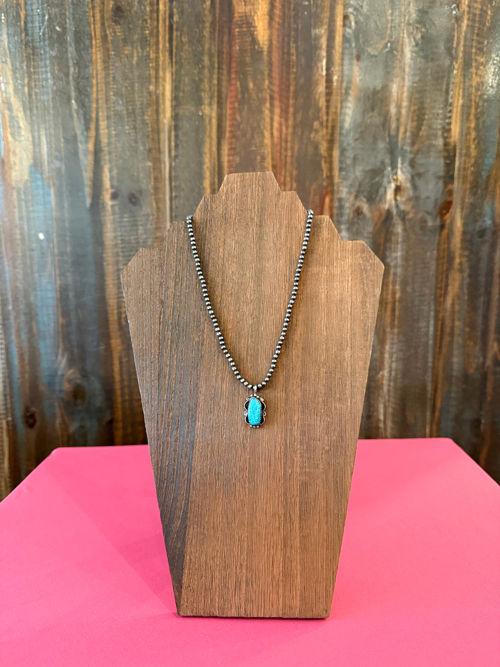 Navajo pearl necklace with silver/turquoise pendant